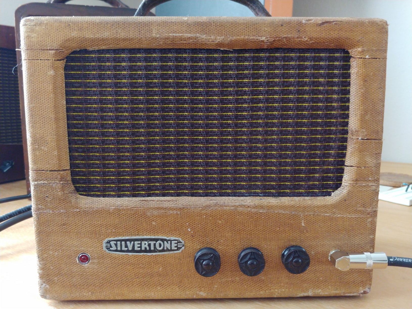 Silvertone Deluxe Micro
